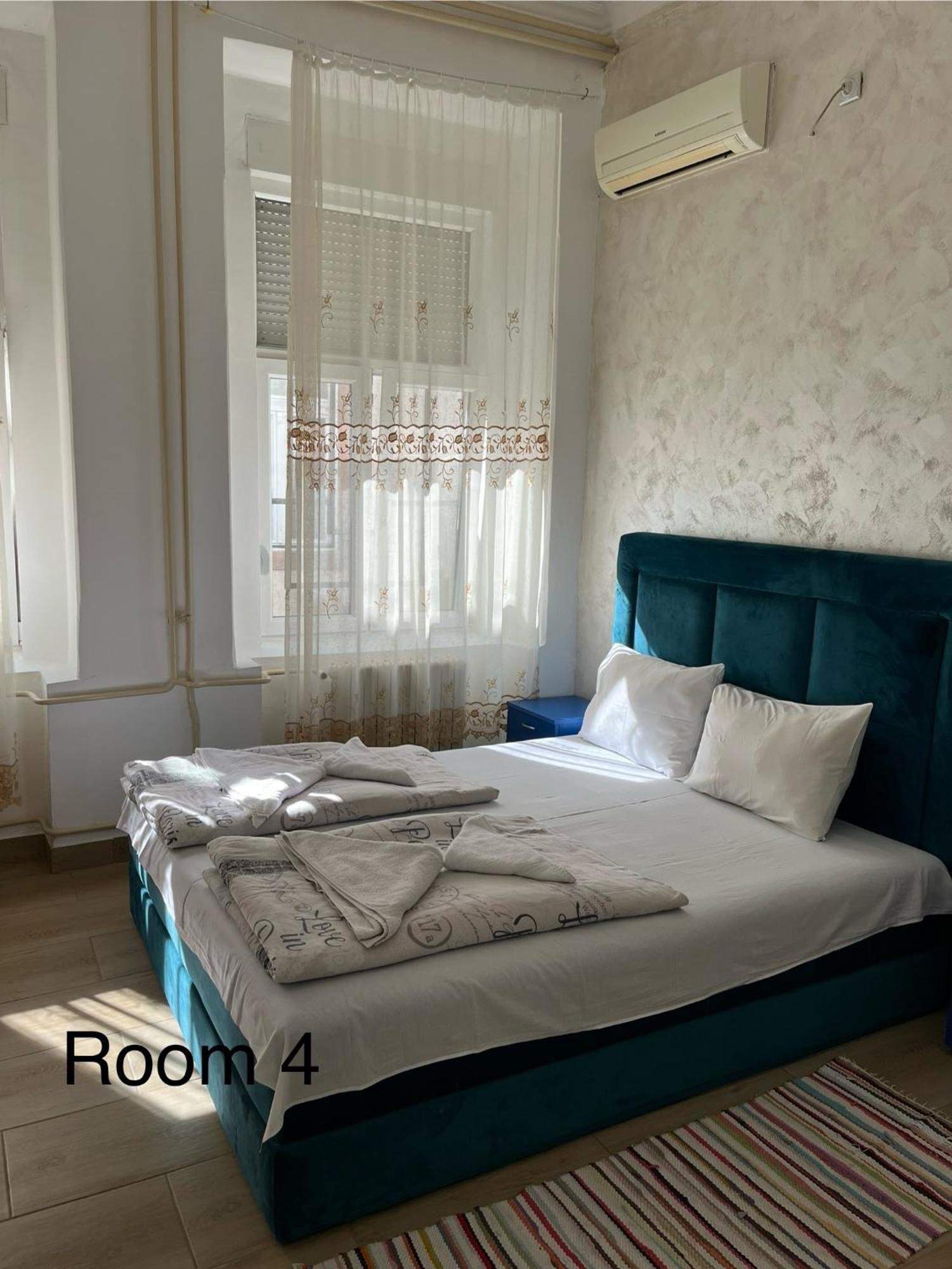 Sobe Sa Sopstvenim Kupatilom Private Rooms Bathroom In Center Novi Sad Eksteriør bilde