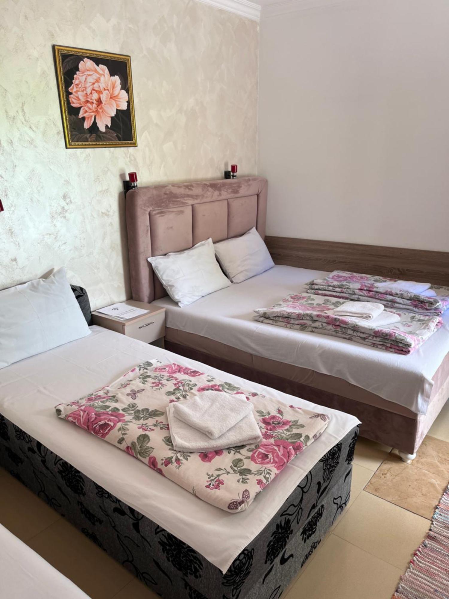 Sobe Sa Sopstvenim Kupatilom Private Rooms Bathroom In Center Novi Sad Eksteriør bilde
