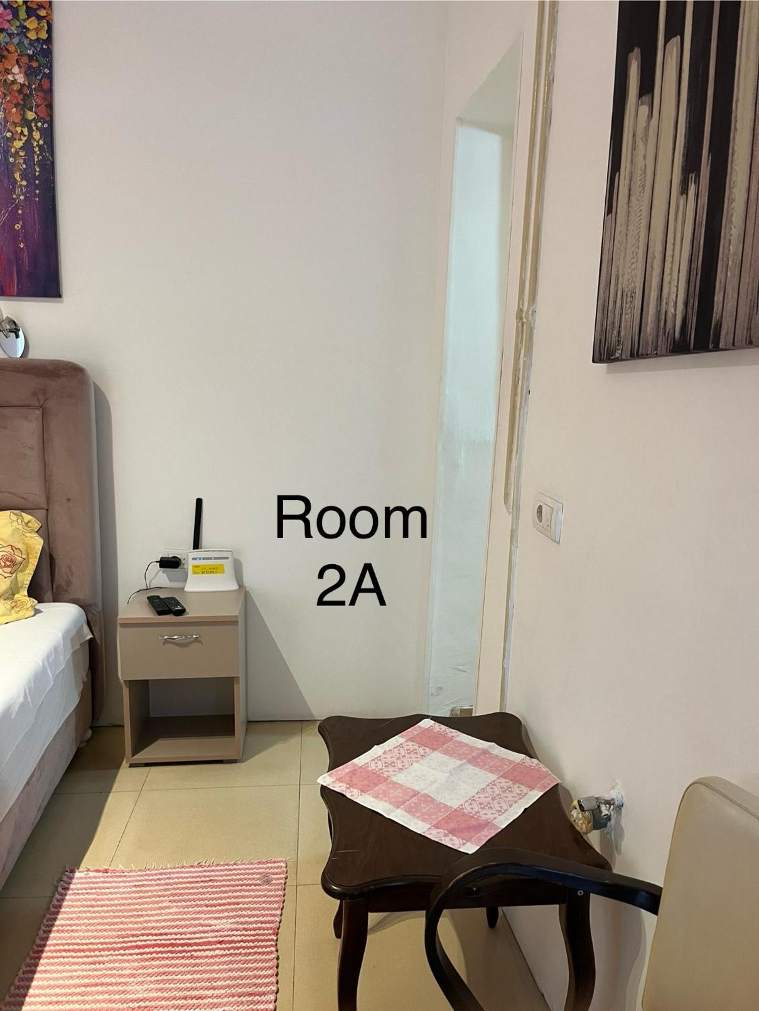 Sobe Sa Sopstvenim Kupatilom Private Rooms Bathroom In Center Novi Sad Eksteriør bilde